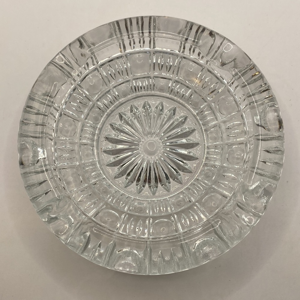 Haus Modern Clear Round  Ashtray.  Cut Glass, 6” - Picture 3 of 7